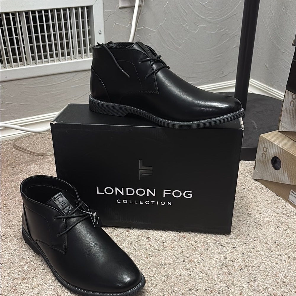 London Fog Men's Sleek Black Chukka Boots